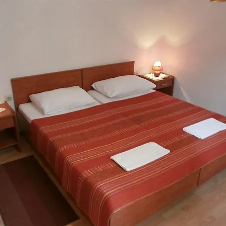 Kuzma Hotel